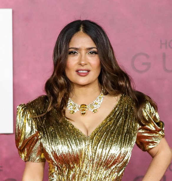 Salma Hayek: &quot;&#x3A0;&#x3C1;&#x3BF;&#x3C3;&#x3C0;&#x3AC;&#x3B8;&#x3B7;&#x3C3;&#x3B1;&#x3BD; &#x3BD;&#x3B1; &#x3BC;&#x3B5; &#x3BE;&#x3B5;&#x3C6;&#x3BF;&#x3C1;&#x3C4;&#x3C9;&#x3B8;&#x3BF;&#x3CD;&#x3BD; &#x3BC;&#x3B5; &#x3C7;&#x3AF;&#x3BB;&#x3B9;&#x3BF;&#x3C5;&#x3C2; &#x3C4;&#x3C1;&#x3CC;&#x3C0;&#x3BF;&#x3C5;&#x3C2;, &#x3CC;&#x3BC;&#x3C9;&#x3C2; &#x3B5;&#x3AF;&#x3BC;&#x3B1;&#x3B9; &#x3B1;&#x3BA;&#x3CC;&#x3BC;&#x3B1; &#x3B5;&#x3B4;&#x3CE;&quot;