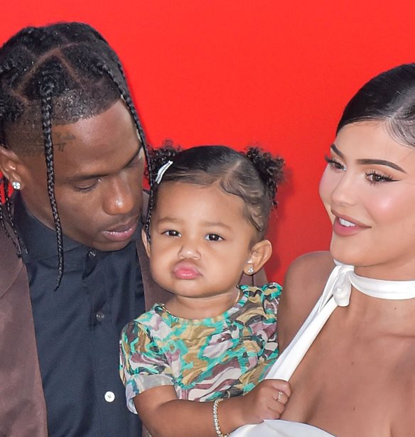 &#x397; Kylie Jenner &#x3B1;&#x3C0;&#x3BF;&#x3BA;&#x3AC;&#x3BB;&#x3C5;&#x3C8;&#x3B5; &#x3C4;&#x3BF; &#x3C0;&#x3C1;&#x3CC;&#x3C3;&#x3C9;&#x3C0;&#x3BF; &#x3C4;&#x3BF;&#x3C5; &#x3B3;&#x3B9;&#x3BF;&#x3C5; &#x3C4;&#x3B7;&#x3C2; &#x3BA;&#x3B1;&#x3B9; &#x3C4;&#x3BF; &#x3BD;&#x3AD;&#x3BF; &#x3CC;&#x3BD;&#x3BF;&#x3BC;&#x3AC; &#x3C4;&#x3BF;&#x3C5;