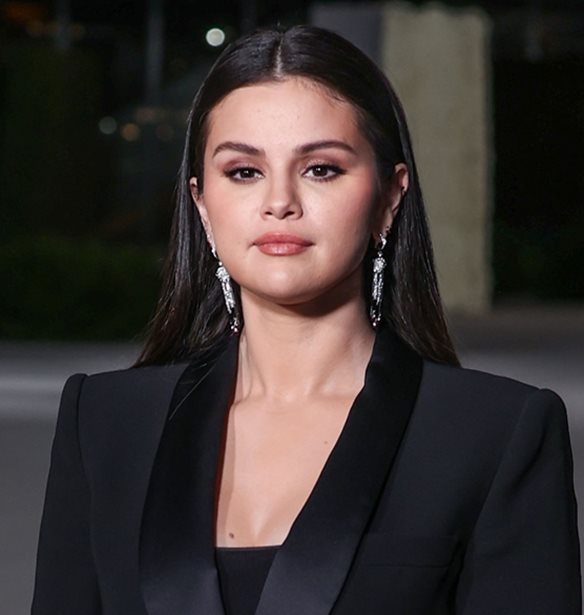 Selena Gomez | &#x397; &#x3C4;&#x3C1;&#x3C5;&#x3C6;&#x3B5;&#x3C1;&#x3AE; &#x3C3;&#x3C4;&#x3B9;&#x3B3;&#x3BC;&#x3AE; &#x3BC;&#x3B5; &#x3C4;&#x3B7;&#x3BD; 9&#x3C7;&#x3C1;&#x3BF;&#x3BD;&#x3B7; &#x3B1;&#x3B4;&#x3B5;&#x3C1;&#x3C6;&#x3AE; &#x3C4;&#x3B7;&#x3C2; &#x3C3;&#x3C4;&#x3B9;&#x3C2; &#x3A7;&#x3C1;&#x3C5;&#x3C3;&#x3AD;&#x3C2; &#x3A3;&#x3C6;&#x3B1;&#x3AF;&#x3C1;&#x3B5;&#x3C2;
