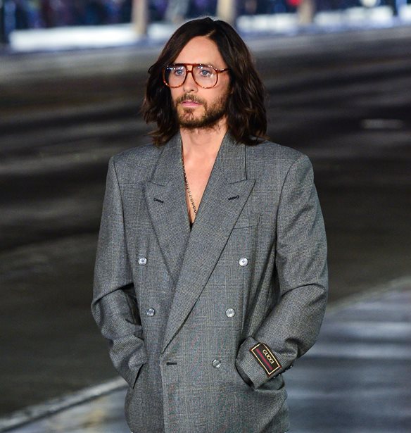 Jared Leto | &#x3A0;&#x3BF;&#x3B6;&#x3AC;&#x3C1;&#x3B5;&#x3B9; &#x3B3;&#x3B9;&#x3B1; &#x3C4;&#x3B1; 50&#x3B1; &#x3B3;&#x3B5;&#x3BD;&#x3AD;&#x3B8;&#x3BB;&#x3B9;&#x3AC; &#x3C4;&#x3BF;&#x3C5; &#x3BA;&#x3B1;&#x3B9; &#x3BC;&#x3BF;&#x3B9;&#x3AC;&#x3B6;&#x3B5;&#x3B9; &#x3B5;&#x3AF;&#x3BA;&#x3BF;&#x3C3;&#x3B9; &#x3C7;&#x3C1;&#x3CC;&#x3BD;&#x3B9;&#x3B1; &#x3BD;&#x3B5;&#x3CC;&#x3C4;&#x3B5;&#x3C1;&#x3BF;&#x3C2;