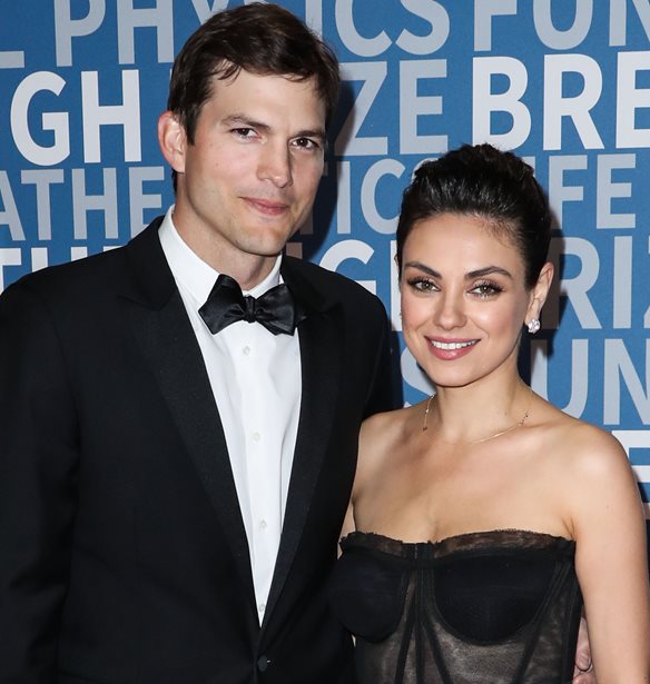 Mila Kunis | &#x3A0;&#x3CE;&#x3C2; &#x3B1;&#x3BD;&#x3C4;&#x3AD;&#x3B4;&#x3C1;&#x3B1;&#x3C3;&#x3B5; &#x3CC;&#x3C4;&#x3B1;&#x3BD; &#x3B5;&#x3AF;&#x3B4;&#x3B5; &#x3C4;&#x3B9;&#x3C2; &quot;&#x3AC;&#x3B2;&#x3BF;&#x3BB;&#x3B5;&#x3C2;&quot; &#x3C6;&#x3C9;&#x3C4;&#x3BF;&#x3B3;&#x3C1;&#x3B1;&#x3C6;&#x3AF;&#x3B5;&#x3C2; &#x3C4;&#x3BF;&#x3C5; Ashton Kutcher &#x3BA;&#x3B1;&#x3B9; &#x3C4;&#x3B7;&#x3C2; Reese Witherspoon &#x3C3;&#x3C4;&#x3BF; &#x3BA;&#x3CC;&#x3BA;&#x3BA;&#x3B9;&#x3BD;&#x3BF; &#x3C7;&#x3B1;&#x3BB;&#x3AF;;