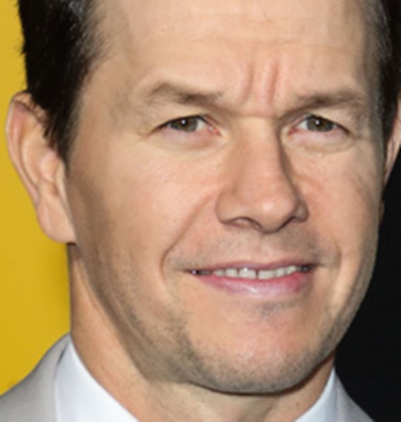 Mark Wahlberg | &#x3A4;&#x3B9; &#x3C3;&#x3C7;&#x3AD;&#x3C3;&#x3B7; &#x3AD;&#x3C7;&#x3B5;&#x3B9; &#x3BF; Brad Pitt &#x3BA;&#x3B1;&#x3B9; &#x3BF; Leonardo Di Caprio &#x3BC;&#x3B5; &#x3C4;&#x3BF;&#x3BD; &#x3BB;&#x3CC;&#x3B3;&#x3BF; &#x3C0;&#x3BF;&#x3C5; &#x3AD;&#x3B3;&#x3B9;&#x3BD;&#x3B5; &#x3C0;&#x3B1;&#x3C1;&#x3B1;&#x3B3;&#x3C9;&#x3B3;&#x3CC;&#x3C2;