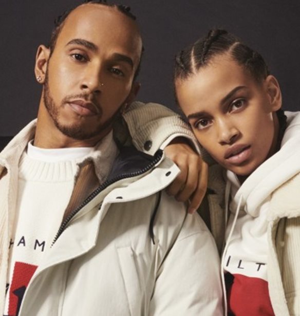 Tommy Hilfiger | &#x398;&#x3B1; &#x3C0;&#x3B1;&#x3C1;&#x3BF;&#x3C5;&#x3C3;&#x3B9;&#x3AC;&#x3C3;&#x3B5;&#x3B9; livestreaming event &#x3B3;&#x3B9;&#x3B1; &#x3C4;&#x3BF; street style &#x3BA;&#x3B1;&#x3B9; &#x3C4;&#x3B7;&#x3BD; &#x3B1;&#x3B5;&#x3B9;&#x3C6;&#x3BF;&#x3C1;&#x3AF;&#x3B1;