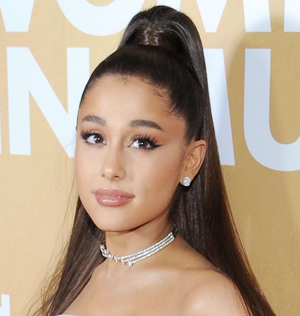 Ariana Grande | &#x3A0;&#x3BF;&#x3B9;&#x3BF;&#x3C2; &#x3B5;&#x3AF;&#x3BD;&#x3B1;&#x3B9; &#x3BF; &#x3BD;&#x3AD;&#x3BF;&#x3C2; &#x3C4;&#x3B7;&#x3C2; &#x3C3;&#x3CD;&#x3B6;&#x3C5;&#x3B3;&#x3BF;&#x3C2;, Dalton Gomez