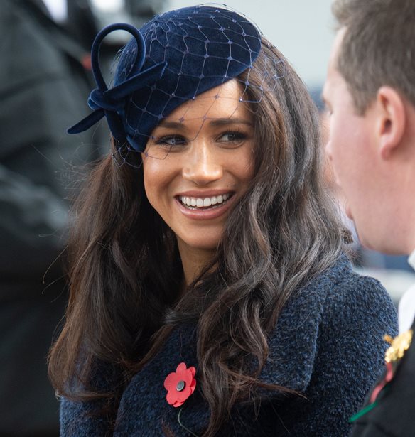 Η Meghan Markle διδάσκει την αξία του κλασικού παλτό