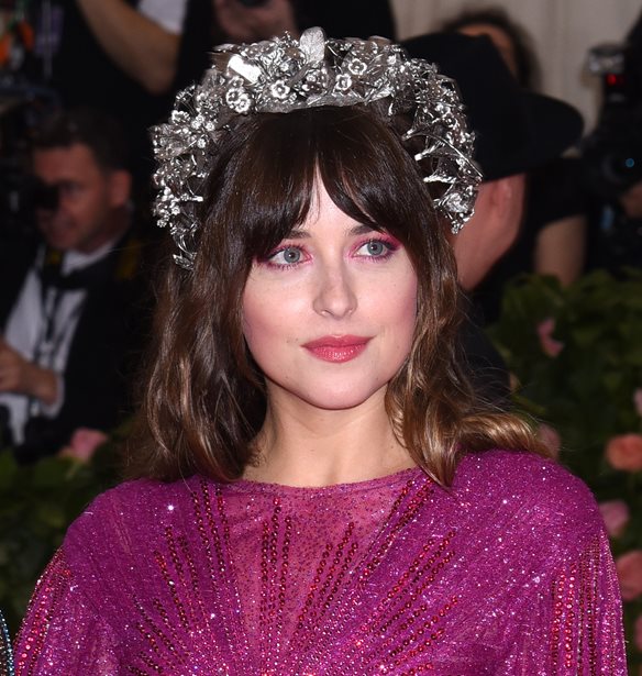 &#x397; Dakota Jonhson &#x3BC;&#x3AF;&#x3BB;&#x3B7;&#x3C3;&#x3B5; &#x3B3;&#x3B9;&#x3B1; &#x3C4;&#x3BF; &#x3C0;&#x3CE;&#x3C2; &#x3B4;&#x3B9;&#x3B1;&#x3C7;&#x3B5;&#x3B9;&#x3C1;&#x3AF;&#x3B6;&#x3B5;&#x3C4;&#x3B1;&#x3B9; &#x3C4;&#x3B7;&#x3BD; &#x3BA;&#x3B1;&#x3C4;&#x3AC;&#x3B8;&#x3BB;&#x3B9;&#x3C8;&#x3B7; &#x3C3;&#x3C4;&#x3BF; lockdown