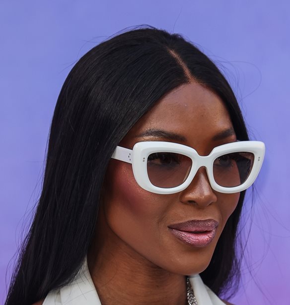 Naomi Campbell &#x3BA;&#x3B1;&#x3B9; Anna Wintour &#x3C3;&#x3B5; &#x3BC;&#x3AF;&#x3B1; &#x3B1;&#x3BD;&#x3B1;&#x3C0;&#x3AC;&#x3BD;&#x3C4;&#x3B5;&#x3C7;&#x3B7; high fashion &#x3BA;&#x3CC;&#x3BD;&#x3C4;&#x3C1;&#x3B1;