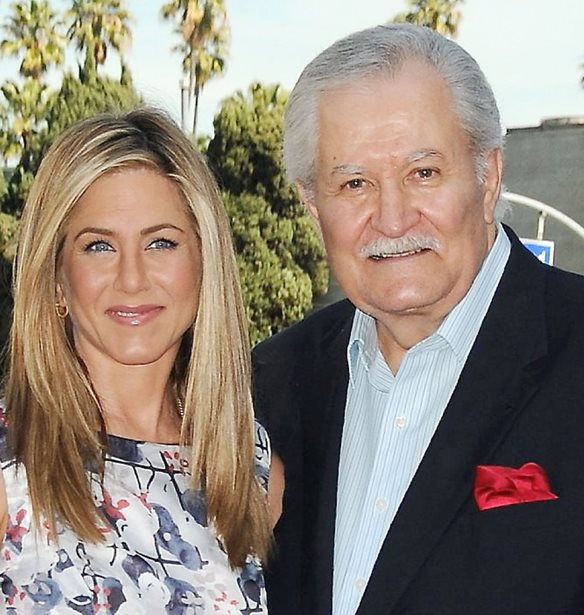 Jennifer Aniston | &#x3A4;&#x3B1; &#x3B3;&#x3BB;&#x3C5;&#x3BA;&#x3AC; &#x3BB;&#x3CC;&#x3B3;&#x3B9;&#x3B1; &#x3B3;&#x3B9;&#x3B1; &#x3C4;&#x3BF;&#x3BD; &#x3C0;&#x3B1;&#x3C4;&#x3AD;&#x3C1;&#x3B1; &#x3C4;&#x3B7;&#x3C2; &#x3BC;&#x3B5; &#x3B1;&#x3C6;&#x3BF;&#x3C1;&#x3BC;&#x3AE; &#x3C4;&#x3B7;&#x3BD; &#x3B2;&#x3C1;&#x3AC;&#x3B2;&#x3B5;&#x3C5;&#x3C3;&#x3AE; &#x3C4;&#x3BF;&#x3C5; &#x3C3;&#x3C4;&#x3B1; Daytime Emmy