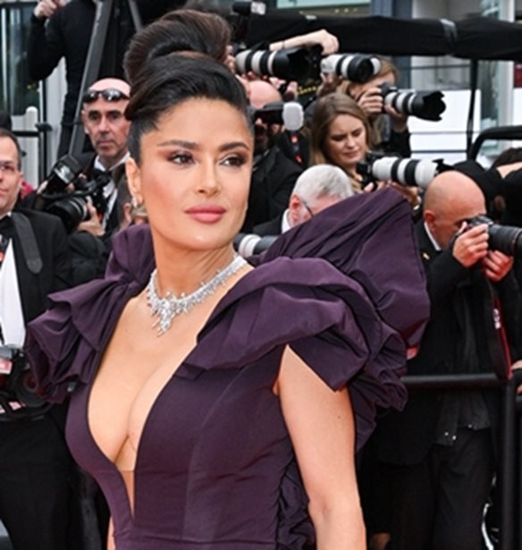 Salma Hayek | &#x3A4;&#x3BF; &#x3B1;&#x3C0;&#x3AF;&#x3B8;&#x3B1;&#x3BD;&#x3BF; &#x3B2;&#x3AF;&#x3BD;&#x3C4;&#x3B5;&#x3BF; &#x3C0;&#x3BF;&#x3C5; &#x3B1;&#x3BD;&#x3AD;&#x3B2;&#x3B1;&#x3C3;&#x3B5; &#x3B1;&#x3C0;&#x3CC; &#x3C4;&#x3BF; &#x3C0;&#x3AC;&#x3C1;&#x3C4;&#x3B9; &#x3B3;&#x3B9;&#x3B1; &#x3C4;&#x3B1; &#x3B3;&#x3B5;&#x3BD;&#x3AD;&#x3B8;&#x3BB;&#x3B9;&#x3B1; &#x3C4;&#x3BF;&#x3C5; &#x3C0;&#x3B1;&#x3C4;&#x3AD;&#x3C1;&#x3B1; &#x3C4;&#x3B7;&#x3C2;