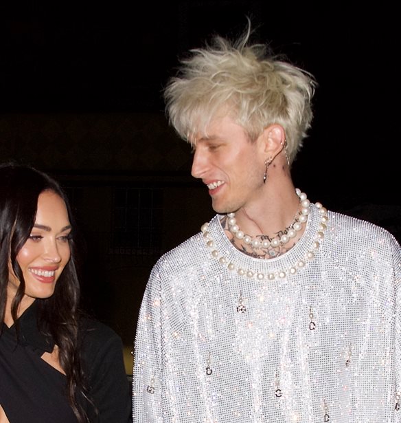 &#x397; Megan Fox &#x3BA;&#x3B1;&#x3B9; &#x3BF; Machine Gun Kelly &#x3C3;&#x3B5; &#x3C4;&#x3C1;&#x3C5;&#x3C6;&#x3B5;&#x3C1;&#x3AC; &#x3C4;&#x3B5;&#x3C4;-&#x3B1;-&#x3C4;&#x3B5;&#x3C4; &#x3C3;&#x3C4;&#x3B7; &#x3A3;&#x3B1;&#x3BD;&#x3C4;&#x3BF;&#x3C1;&#x3AF;&#x3BD;&#x3B7;