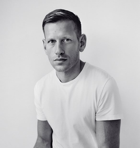 Paul Andrew | &#x391;&#x3C5;&#x3C4;&#x3CC;&#x3C2; &#x3B5;&#x3AF;&#x3BD;&#x3B1;&#x3B9; &#x3BF; &#x3BD;&#x3AD;&#x3BF;&#x3C2; creative director &#x3C4;&#x3BF;&#x3C5; &#x3BF;&#x3AF;&#x3BA;&#x3BF;&#x3C5; Salvatore Ferragamo