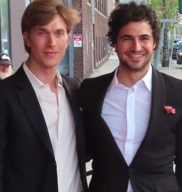 Zac Posen | &#x39F; &#x3B4;&#x3B9;&#x3AC;&#x3C3;&#x3B7;&#x3BC;&#x3BF;&#x3C2; &#x3C3;&#x3C7;&#x3B5;&#x3B4;&#x3B9;&#x3B1;&#x3C3;&#x3C4;&#x3AE;&#x3C2; &#x3B1;&#x3C1;&#x3C1;&#x3B1;&#x3B2;&#x3C9;&#x3BD;&#x3B9;&#x3AC;&#x3C3;&#x3C4;&#x3B7;&#x3BA;&#x3B5; &#x3C4;&#x3BF;&#x3BD; &#x3C3;&#x3CD;&#x3BD;&#x3C4;&#x3C1;&#x3BF;&#x3C6;&#x3CC; &#x3C4;&#x3BF;&#x3C5;, Harrison Ball