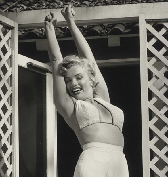 Marilyn Monroe | &#x39F;&#x3B9; &#x3C4;&#x3B5;&#x3BB;&#x3B5;&#x3C5;&#x3C4;&#x3B1;&#x3AF;&#x3B5;&#x3C2; &#x3CE;&#x3C1;&#x3B5;&#x3C2; &#x3B5;&#x3BD;&#x3CC;&#x3C2; &#x3B8;&#x3C1;&#x3CD;&#x3BB;&#x3BF;&#x3C5; &#x3C0;&#x3BF;&#x3C5; &#x3AD;&#x3C6;&#x3C5;&#x3B3;&#x3B5; &#x3B1;&#x3C0;&#x3CC; &#x3C4;&#x3B7; &#x3B6;&#x3C9;&#x3AE; &#x3C3;&#x3B1;&#x3BD; &#x3C3;&#x3AE;&#x3BC;&#x3B5;&#x3C1;&#x3B1;