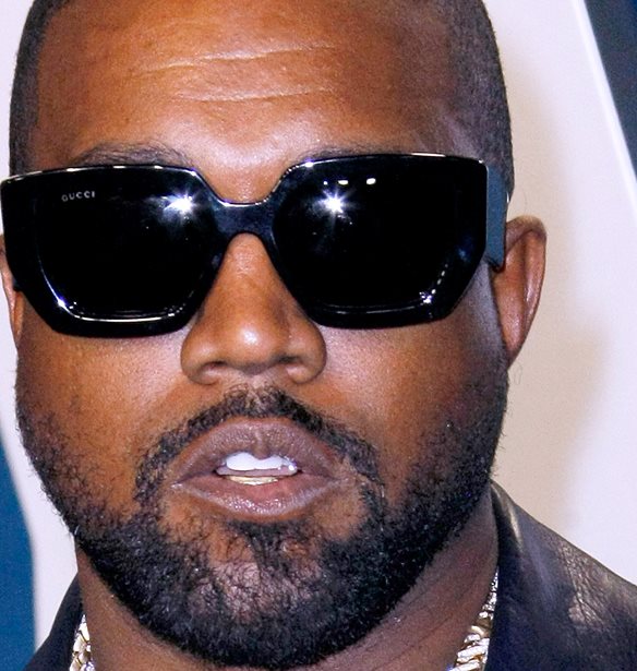 &#x39F; Kanye West &#x3C0;&#x3B1;&#x3BD;&#x3C4;&#x3C1;&#x3B5;&#x3CD;&#x3C4;&#x3B7;&#x3BA;&#x3B5; &#x3BE;&#x3B1;&#x3BD;&#x3AC; 2 &#x3BC;&#x3AE;&#x3BD;&#x3B5;&#x3C2; &#x3BC;&#x3B5;&#x3C4;&#x3AC; &#x3C4;&#x3BF; &#x3B4;&#x3B9;&#x3B1;&#x3B6;&#x3CD;&#x3B3;&#x3B9;&#x3CC; &#x3C4;&#x3BF;&#x3C5; - &#x3A0;&#x3BF;&#x3B9;&#x3B1; &#x3B5;&#x3AF;&#x3BD;&#x3B1;&#x3B9; &#x3B7; &#x3BD;&#x3AD;&#x3B1; &#x3C4;&#x3BF;&#x3C5; &#x3C3;&#x3CD;&#x3B6;&#x3C5;&#x3B3;&#x3BF;&#x3C2;;