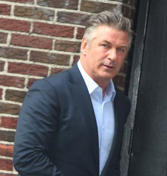 &#x394;&#x3B5;&#x3CD;&#x3C4;&#x3B5;&#x3C1;&#x3B7; &#x3BC;&#x3AE;&#x3BD;&#x3C5;&#x3C3;&#x3B7; &#x3B5;&#x3BD;&#x3B1;&#x3BD;&#x3C4;&#x3AF;&#x3BF;&#x3BD; &#x3C4;&#x3BF;&#x3C5; Alec Baldwin | &#x39A;&#x3B1;&#x3C4;&#x3B1;&#x3B3;&#x3B3;&#x3B5;&#x3BB;&#x3AF;&#x3B5;&#x3C2; &#x3CC;&#x3C4;&#x3B9; &quot;&#x3B5;&#x3C0;&#x3AD;&#x3BB;&#x3B5;&#x3BE;&#x3B5; &#x3BD;&#x3B1; &#x3C0;&#x3B1;&#x3AF;&#x3BE;&#x3B5;&#x3B9; &#x3C1;&#x3CE;&#x3C3;&#x3B9;&#x3BA;&#x3B7; &#x3C1;&#x3BF;&#x3C5;&#x3BB;&#x3AD;&#x3C4;&#x3B1;&quot; &#x3C3;&#x3C4;&#x3B1; &#x3B3;&#x3C5;&#x3C1;&#x3AF;&#x3C3;&#x3BC;&#x3B1;&#x3C4;&#x3B1; &#x3C4;&#x3BF;&#x3C5; Rust