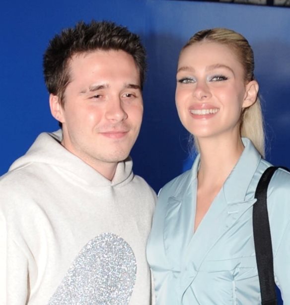 Brooklyn Beckham -Nicola Peltz | &#x395;&#x3BE;&#x3B7;&#x3B3;&#x3BF;&#x3CD;&#x3BD; &#x3C0;&#x3CE;&#x3C2; &#x3BF; David Bowie &#x3B5;&#x3BD;&#x3AD;&#x3C0;&#x3BD;&#x3B5;&#x3C5;&#x3C3;&#x3B5; &#x3C4;&#x3BF; &#x3B3;&#x3B1;&#x3BC;&#x3AE;&#x3BB;&#x3B9;&#x3BF; look &#x3C4;&#x3BF;&#x3C5;&#x3C2;