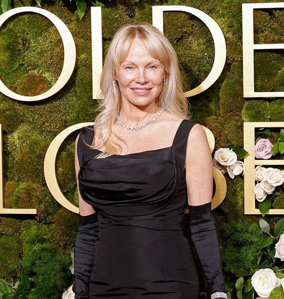 Pamela Anderson | &#x3A0;&#x3CC;&#x3C4;&#x3B5; &#x3BA;&#x3B1;&#x3B9; &#x3B3;&#x3B9;&#x3B1;&#x3C4;&#x3AF; &#x3B1;&#x3C0;&#x3BF;&#x3C6;&#x3AC;&#x3C3;&#x3B9;&#x3C3;&#x3B5; &#x3BD;&#x3B1; &#x3C3;&#x3C4;&#x3B1;&#x3BC;&#x3B1;&#x3C4;&#x3AE;&#x3C3;&#x3B5;&#x3B9; &#x3BD;&#x3B1; &#x3C6;&#x3BF;&#x3C1;&#x3AC;&#x3B5;&#x3B9; &#x3BC;&#x3B1;&#x3BA;&#x3B9;&#x3B3;&#x3B9;&#x3AC;&#x3B6;