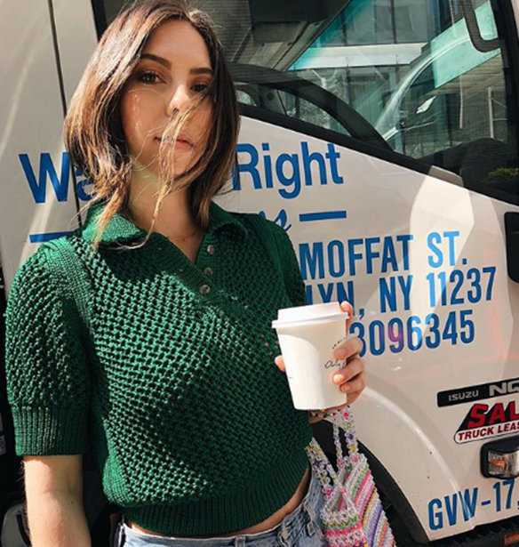 Αυτή είναι η τάση στα T-shirts που δεν περιμέναμε να επιστρέψει