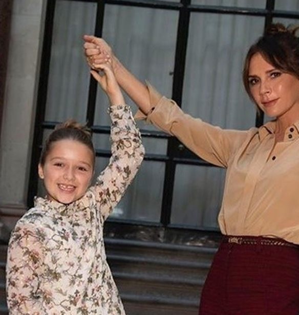 Harper Beckham | &#x388;&#x3BA;&#x3B1;&#x3BD;&#x3B5; &#x3C4;&#x3BF; &#x3C0;&#x3C1;&#x3CE;&#x3C4;&#x3BF; &#x3C4;&#x3B7;&#x3C2; &#x3C4;&#x3B1;&#x3C4;&#x3BF;&#x3C5;&#x3AC;&#x3B6; &#x3BC;&#x3B5; &#x3C4;&#x3B7;&#x3BD; Nicola Peltz