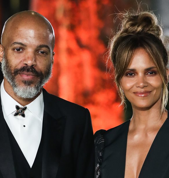 &#x397; Halle Berry &#x3BE;&#x3B5;&#x3BA;&#x3B1;&#x3B8;&#x3B1;&#x3C1;&#x3AF;&#x3B6;&#x3B5;&#x3B9; &#x3C4;&#x3B1; &#x3C0;&#x3C1;&#x3AC;&#x3B3;&#x3BC;&#x3B1;&#x3C4;&#x3B1; &#x3B3;&#x3B9;&#x3B1; &#x3C4;&#x3BF; &#x3B1;&#x3BD; &#x3C0;&#x3C1;&#x3AC;&#x3B3;&#x3BC;&#x3B1;&#x3C4;&#x3B9; &#x3C0;&#x3B1;&#x3BD;&#x3C4;&#x3C1;&#x3B5;&#x3CD;&#x3C4;&#x3B7;&#x3BA;&#x3B5;