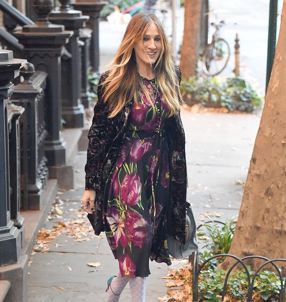 &#x39B;&#x3B1;&#x3C4;&#x3C1;&#x3AD;&#x3C8;&#x3B1;&#x3BC;&#x3B5; &#x3C4;&#x3BF; &#x3C6;&#x3BB;&#x3BF;&#x3C1;&#x3AC;&#x3BB; &#x3C6;&#x3CC;&#x3C1;&#x3B5;&#x3BC;&#x3B1; &#x3C4;&#x3B7;&#x3C2; Sarah Jessica Parker