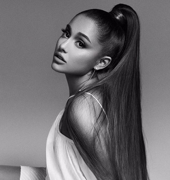 Ariana Grande | E&#x3AF;&#x3BD;&#x3B1;&#x3B9; &#x3C4;&#x3BF; &#x3BD;&#x3AD;&#x3BF; &#x3C0;&#x3C1;&#x3CC;&#x3C3;&#x3C9;&#x3C0;&#x3BF; &#x3C4;&#x3BF;&#x3C5; &#x3BF;&#x3AF;&#x3BA;&#x3BF;&#x3C5; Givenchy
