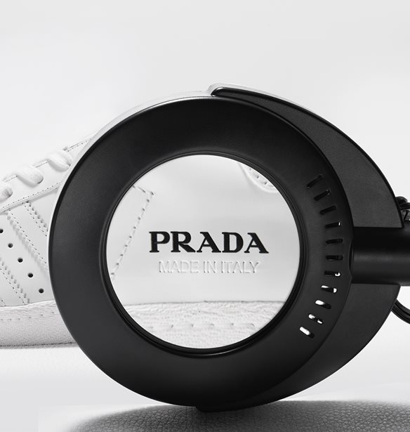 H &#x3C3;&#x3C5;&#x3BB;&#x3BB;&#x3BF;&#x3B3;&#x3AE; Prada x adidas &#x3B1;&#x3C0;&#x3BF;&#x3BA;&#x3B1;&#x3BB;&#x3CD;&#x3C6;&#x3B8;&#x3B7;&#x3BA;&#x3B5;