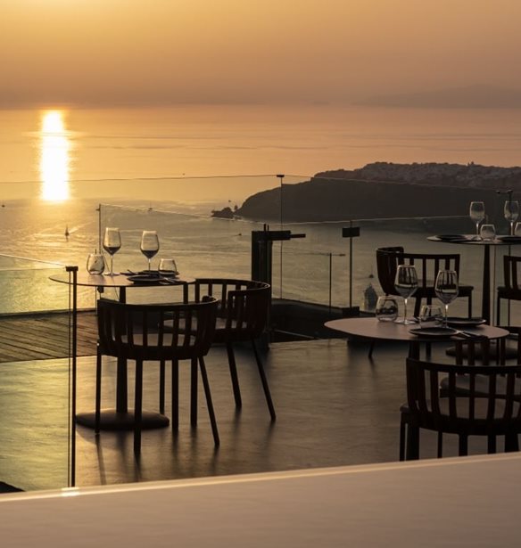 Fine Dining News | &#x3A4;&#x3C1;&#x3B5;&#x3B9;&#x3C2; &#x3B2;&#x3C1;&#x3B1;&#x3B2;&#x3B5;&#x3C5;&#x3BC;&#x3AD;&#x3BD;&#x3BF;&#x3B9; &#x3C3;&#x3B5;&#x3C6; &#x3C4;&#x3BF;&#x3C5; &#x3B5;&#x3BE;&#x3C9;&#x3C4;&#x3B5;&#x3C1;&#x3B9;&#x3BA;&#x3BF;&#x3CD; &#x3AD;&#x3C1;&#x3C7;&#x3BF;&#x3BD;&#x3C4;&#x3B1;&#x3B9; &#x3C3;&#x3C4;&#x3B7;&#x3BD; &#x395;&#x3BB;&#x3BB;&#x3AC;&#x3B4;&#x3B1; &#x3B3;&#x3B9;&#x3B1; &#x3C4;&#x3C1;&#x3B5;&#x3B9;&#x3C2; &#x3B4;&#x3B9;&#x3B1;&#x3C6;&#x3BF;&#x3C1;&#x3B5;&#x3C4;&#x3B9;&#x3BA;&#x3AD;&#x3C2; &#x3B3;&#x3B1;&#x3C3;&#x3C4;&#x3C1;&#x3BF;&#x3BD;&#x3BF;&#x3BC;&#x3B9;&#x3BA;&#x3AD;&#x3C2; &#x3C3;&#x3C5;&#x3BD;&#x3B1;&#x3BD;&#x3C4;&#x3AE;&#x3C3;&#x3B5;&#x3B9;&#x3C2;