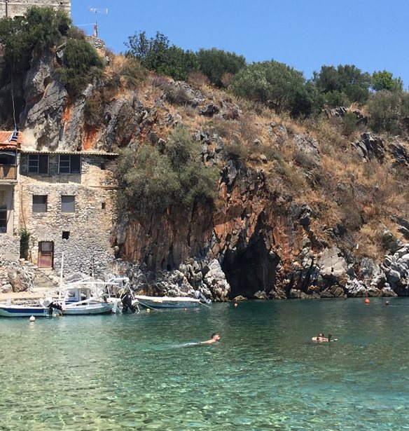 &#x388;&#x3BD;&#x3B1; &#x3A3;&#x3B1;&#x3B2;&#x3B2;&#x3B1;&#x3C4;&#x3BF;&#x3BA;&#x3CD;&#x3C1;&#x3B9;&#x3B1;&#x3BA;&#x3BF; &#x3C3;&#x3C4;&#x3B7; &#x39B;&#x3B1;&#x3BA;&#x3C9;&#x3BD;&#x3B9;&#x3BA;&#x3AE; &#x39C;&#x3AC;&#x3BD;&#x3B7;