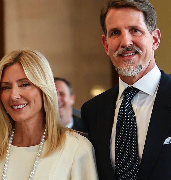 H Marie Chantal &#x3C6;&#x3CC;&#x3C1;&#x3B5;&#x3C3;&#x3B5; &#x3AD;&#x3BD;&#x3B1; &#x3B6;&#x3B5;&#x3C5;&#x3B3;&#x3AC;&#x3C1;&#x3B9; &#x3C0;&#x3B1;&#x3C0;&#x3BF;&#x3CD;&#x3C4;&#x3C3;&#x3B9;&#x3B1; &#x3C0;&#x3BF;&#x3C5; &#x3B5;&#x3AF;&#x3BD;&#x3B1;&#x3B9; &#x3C4;&#x3AC;&#x3C3;&#x3B7; &#x3B3;&#x3B9;&#x3B1; &#x3C4;&#x3BF; &#x3BA;&#x3B1;&#x3BB;&#x3BF;&#x3BA;&#x3B1;&#x3AF;&#x3C1;&#x3B9;