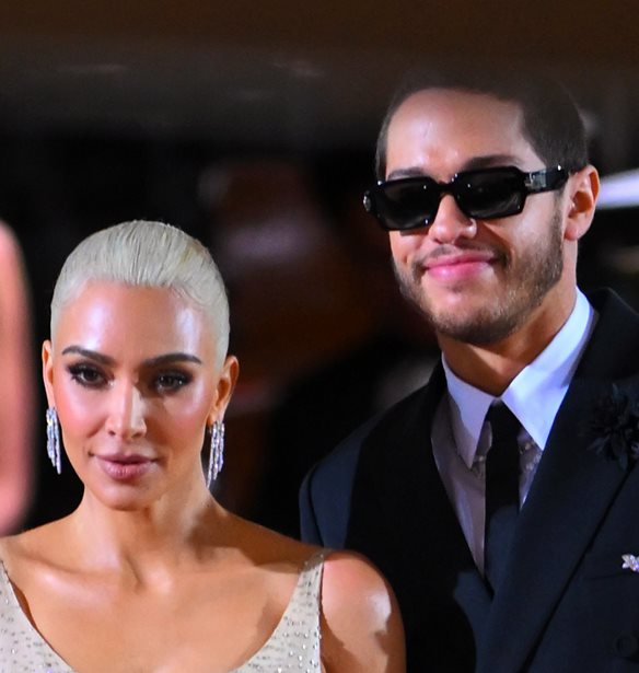 Kim Kardashian | &#x398;&#x3B1; &#x3B5;&#x3AF;&#x3BD;&#x3B1;&#x3B9; &#x3C4;&#x3B5;&#x3BB;&#x3B9;&#x3BA;&#x3AC; &#x3BA;&#x3B1;&#x3BB;&#x3B5;&#x3C3;&#x3BC;&#x3AD;&#x3BD;&#x3B7; &#x3C3;&#x3C4;&#x3BF; &#x3C6;&#x3B5;&#x3C4;&#x3B9;&#x3BD;&#x3CC; Met Gala;