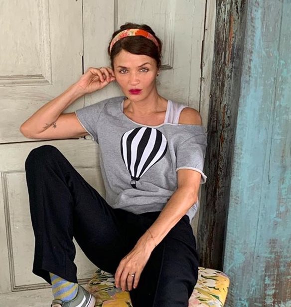 &#x39C;&#x3AD;&#x3C3;&#x3B1; &#x3C3;&#x3C4;&#x3BF; &#x3BC;&#x3C0;&#x3BF;&#x3AD;&#x3BC; &#x3C3;&#x3C0;&#x3AF;&#x3C4;&#x3B9; &#x3C4;&#x3B7;&#x3C2; Helena Christensen