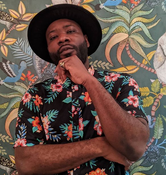 &#x39F; Blitz Bazawule, &#x3AD;&#x3BD;&#x3B1;&#x3C2; &#x3B1;&#x3C0;&#x3CC; &#x3C4;&#x3BF;&#x3C5;&#x3C2; &#x3C3;&#x3BA;&#x3B7;&#x3BD;&#x3BF;&#x3B8;&#x3AD;&#x3C4;&#x3B5;&#x3C2; &#x3C4;&#x3BF;&#x3C5; Black Is King, &#x3B5;&#x3C0;&#x3B1;&#x3BD;&#x3B1;&#x3C0;&#x3C1;&#x3BF;&#x3C3;&#x3B4;&#x3B9;&#x3BF;&#x3C1;&#x3AF;&#x3B6;&#x3B5;&#x3B9; &#x3C4;&#x3B7;&#x3BD; &#x3B5;&#x3BC;&#x3B2;&#x3BB;&#x3B7;&#x3BC;&#x3B1;&#x3C4;&#x3B9;&#x3BA;&#x3AE; &#x3B9;&#x3C3;&#x3C4;&#x3BF;&#x3C1;&#x3AF;&#x3B1; &#x3C4;&#x3BF;&#x3C5; The Color Purple