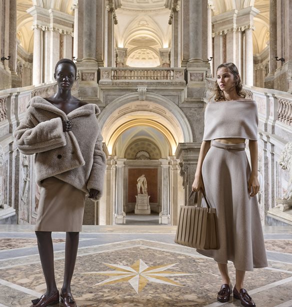 &#x39F; &#x3BF;&#x3AF;&#x3BA;&#x3BF;&#x3C2; Max Mara &#x3B8;&#x3B1; &#x3C0;&#x3B1;&#x3C1;&#x3BF;&#x3C5;&#x3C3;&#x3B9;&#x3AC;&#x3C3;&#x3B5;&#x3B9; &#x3C4;&#x3B7; Resort 2027 &#x3C3;&#x3C5;&#x3BB;&#x3BB;&#x3BF;&#x3B3;&#x3AE; &#x3C3;&#x3C4;&#x3B7; &#x3A3;&#x3B1;&#x3B3;&#x3BA;&#x3AC;&#x3B7;