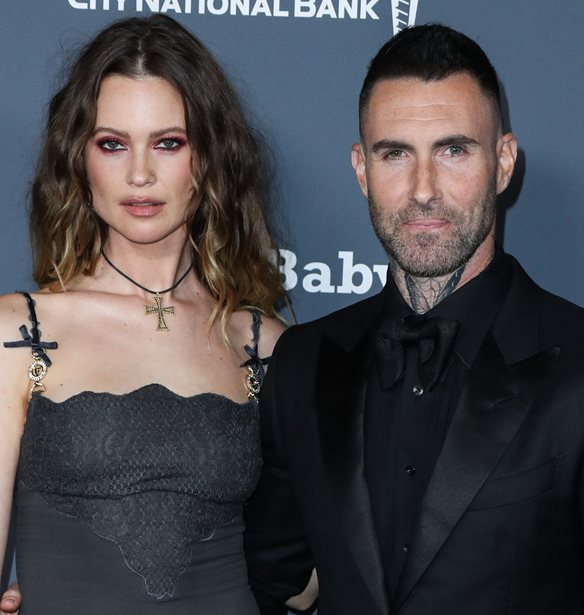 Behati Prinsloo | &#x39C;&#x3BF;&#x3B9;&#x3C1;&#x3AC;&#x3C3;&#x3C4;&#x3B7;&#x3BA;&#x3B5; &#x3C4;&#x3B7;&#x3BD; &#x3C0;&#x3C1;&#x3CE;&#x3C4;&#x3B7; &#x3C6;&#x3C9;&#x3C4;&#x3BF;&#x3B3;&#x3C1;&#x3B1;&#x3C6;&#x3AF;&#x3B1; &#x3C4;&#x3BF;&#x3C5; &#x3C4;&#x3C1;&#x3AF;&#x3C4;&#x3BF;&#x3C5; &#x3C4;&#x3B7;&#x3C2; &#x3BC;&#x3C9;&#x3C1;&#x3BF;&#x3CD; &#x3BC;&#x3B5; &#x3C4;&#x3BF;&#x3BD; Adam Levine