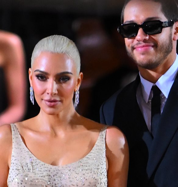 Met Gala &#x3C7;&#x3C9;&#x3C1;&#x3AF;&#x3C2; Kardashians &#x3B3;&#x3AF;&#x3BD;&#x3B5;&#x3C4;&#x3B1;&#x3B9;; &#x397; Anna Wintour &#x3B8;&#x3B1; &#x3AD;&#x3C7;&#x3B5;&#x3B9; &#x3C4;&#x3BF;&#x3BD; &#x3C4;&#x3B5;&#x3BB;&#x3B5;&#x3C5;&#x3C4;&#x3B1;&#x3AF;&#x3BF; &#x3BB;&#x3CC;&#x3B3;&#x3BF;