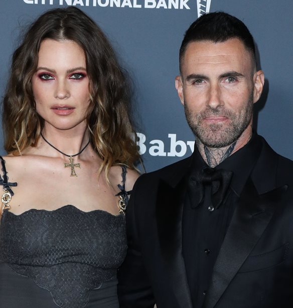 Behati Prinsloo | &#x393;&#x3AD;&#x3BD;&#x3BD;&#x3B7;&#x3C3;&#x3B5; &#x3C4;&#x3BF; &#x3C4;&#x3C1;&#x3AF;&#x3C4;&#x3BF; &#x3C4;&#x3B7;&#x3C2; &#x3C0;&#x3B1;&#x3B9;&#x3B4;&#x3AF; &#x3BC;&#x3B5; &#x3C4;&#x3BF;&#x3BD; Adam Levine