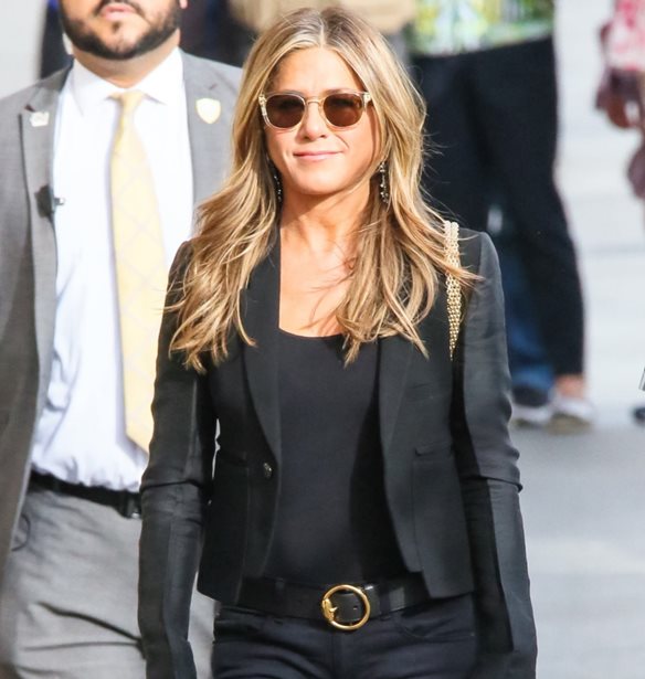 &#x3A0;&#x3CE;&#x3C2; &#x3B7; Jennifer Aniston &#x3B5;&#x3BD;&#x3B8;&#x3BF;&#x3C5;&#x3C3;&#x3AF;&#x3B1;&#x3C3;&#x3B5; &#x3BE;&#x3B1;&#x3BD;&#x3AC; &#x3C4;&#x3BF;&#x3C5;&#x3C2; followers &#x3C4;&#x3B7;&#x3C2; &#x3C3;&#x3C4;&#x3BF; Instagram