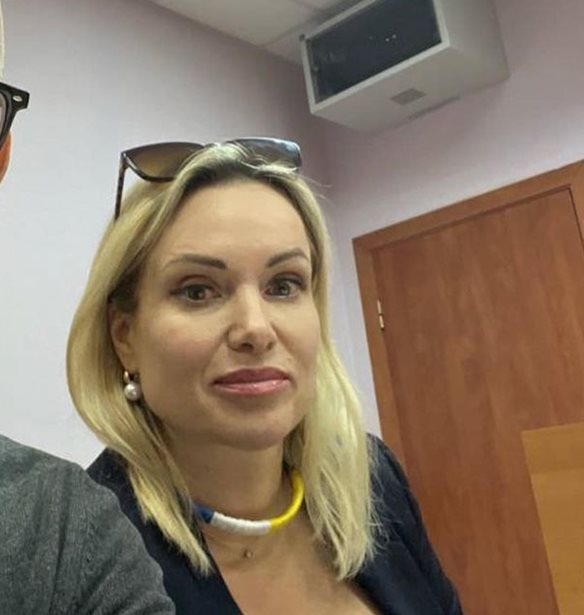 &quot;&#x39C;&#x3BF;&#x3C5; &#x3B1;&#x3C0;&#x3B1;&#x3B3;&#x3BF;&#x3C1;&#x3B5;&#x3CD;&#x3C4;&#x3B7;&#x3BA;&#x3B5; &#x3BD;&#x3B1; &#x3AD;&#x3C7;&#x3C9; &#x3B4;&#x3B9;&#x3BA;&#x3B7;&#x3B3;&#x3CC;&#x3C1;&#x3BF;&quot;: &#x39F;&#x3B9; &#x3C0;&#x3C1;&#x3CE;&#x3C4;&#x3B5;&#x3C2; &#x3B4;&#x3B7;&#x3BB;&#x3CE;&#x3C3;&#x3B5;&#x3B9;&#x3C2; &#x3C4;&#x3B7;&#x3C2; &#x3A1;&#x3C9;&#x3C3;&#x3AF;&#x3B4;&#x3B1;&#x3C2; &#x3B4;&#x3B7;&#x3BC;&#x3BF;&#x3C3;&#x3B9;&#x3BF;&#x3B3;&#x3C1;&#x3AC;&#x3C6;&#x3BF;&#x3C5; Marina Ovsyannikova &#x3C0;&#x3BF;&#x3C5; &#x3C3;&#x3C5;&#x3BD;&#x3B5;&#x3BB;&#x3AE;&#x3C6;&#x3B8;&#x3B7; &#x3B3;&#x3B9;&#x3B1; &#x3C4;&#x3B7;&#x3BD; &#x3B1;&#x3BD;&#x3C4;&#x3B9;&#x3C0;&#x3BF;&#x3BB;&#x3B5;&#x3BC;&#x3B9;&#x3BA;&#x3AE; &#x3B4;&#x3B9;&#x3B1;&#x3BC;&#x3B1;&#x3C1;&#x3C4;&#x3C5;&#x3C1;&#x3AF;&#x3B1; &#x3C4;&#x3B7;&#x3C2;