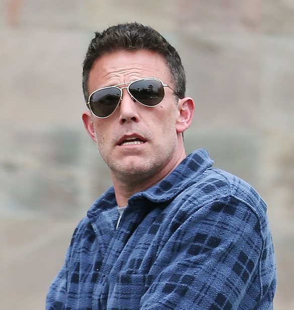 Ben Affleck | &#x3A7;&#x3C9;&#x3C1;&#x3AF;&#x3C2; &#x3C4;&#x3B7; &#x3B3;&#x3B1;&#x3BC;&#x3AE;&#x3BB;&#x3B9;&#x3B1; &#x3B2;&#x3AD;&#x3C1;&#x3B1; &#x3C4;&#x3BF;&#x3C5; &#x3C3;&#x3B5; &#x3AD;&#x3BE;&#x3BF;&#x3B4;&#x3BF; &#x3BC;&#x3B5; &#x3C4;&#x3B7;&#x3BD; Jennifer Garner, &#x3CC;&#x3C3;&#x3BF; &#x3B7; Jennifer Lopez &#x3B5;&#x3AF;&#x3BD;&#x3B1;&#x3B9; &#x3C3;&#x3C4;&#x3B7;&#x3BD; &#x395;&#x3C5;&#x3C1;&#x3CE;&#x3C0;&#x3B7;