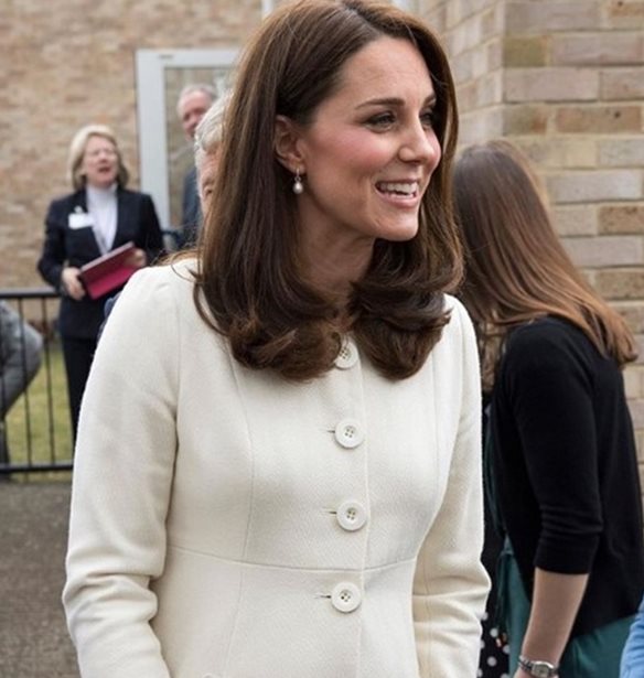 Kate Middleton | &#x39E;&#x3B1;&#x3BD;&#x3AC; &#x3C6;&#x3CC;&#x3C1;&#x3B5;&#x3C3;&#x3B5; &#x3C3;&#x3CD;&#x3BD;&#x3BF;&#x3BB;&#x3BF; &#x3C0;&#x3BF;&#x3C5; &#x3B5;&#x3AF;&#x3C7;&#x3B5; &#x3B5;&#x3C0;&#x3B9;&#x3BB;&#x3AD;&#x3BE;&#x3B5;&#x3B9; &#x3BA;&#x3B1;&#x3B9; &#x3C4;&#x3BF; 2015!