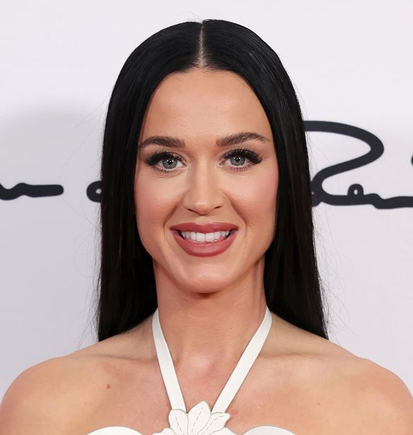 Met Gala 2024 | &#x397; &#x3C6;&#x3C9;&#x3C4;&#x3BF;&#x3B3;&#x3C1;&#x3B1;&#x3C6;&#x3AF;&#x3B1; &#x3C4;&#x3B7;&#x3C2; Katy Perry &#x3B1;&#x3C0;&#x3AD;&#x3C3;&#x3C0;&#x3B1;&#x3C3;&#x3B5; &#x3B5;&#x3BA;&#x3B1;&#x3C4;&#x3BF;&#x3BC;&#x3BC;&#x3CD;&#x3C1;&#x3B9;&#x3B1; likes, &#x3CC;&#x3BC;&#x3C9;&#x3C2;, &#x3B4;&#x3B5;&#x3BD; &#x3AE;&#x3C4;&#x3B1;&#x3BD; &#x3B1;&#x3BB;&#x3B7;&#x3B8;&#x3B9;&#x3BD;&#x3AE;