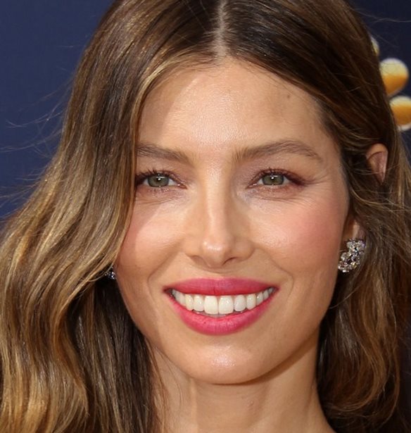 &#x3A4;&#x3B9; &#x3B3;&#x3C5;&#x3BC;&#x3BD;&#x3B1;&#x3C3;&#x3C4;&#x3B9;&#x3BA;&#x3AE; &#x3BA;&#x3AC;&#x3BD;&#x3B5;&#x3B9; &#x3B7; Jessica Biel;