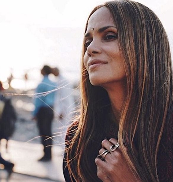 Halle Berry | &#x395;&#x3AF;&#x3BD;&#x3B1;&#x3B9; &#x3BA;&#x3B1;&#x3B9; &#x3C0;&#x3AC;&#x3BB;&#x3B9; &#x3B5;&#x3BB;&#x3B5;&#x3CD;&#x3B8;&#x3B5;&#x3C1;&#x3B7; &#x3BA;&#x3B1;&#x3B9; &#x3C0;&#x3AE;&#x3C1;&#x3B5; &#x3BD;&#x3AD;&#x3B5;&#x3C2; &#x3B1;&#x3C0;&#x3BF;&#x3C6;&#x3AC;&#x3C3;&#x3B5;&#x3B9;&#x3C2;!