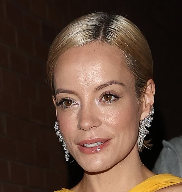 &#x397; Lily Allen &#x3B1;&#x3C0;&#x3BF;&#x3BA;&#x3AC;&#x3BB;&#x3C5;&#x3C8;&#x3B5; &#x3CC;&#x3C4;&#x3B9; &#x3C3;&#x3C4;&#x3B1;&#x3BC;&#x3AC;&#x3C4;&#x3B7;&#x3C3;&#x3B5; &#x3BD;&#x3B1; &#x3C4;&#x3C1;&#x3CE;&#x3B5;&#x3B9; | &#x397; &#x3BD;&#x3AD;&#x3B1; &#x3C4;&#x3B7;&#x3C2; &#x3B5;&#x3B9;&#x3BA;&#x3CC;&#x3BD;&#x3B1;