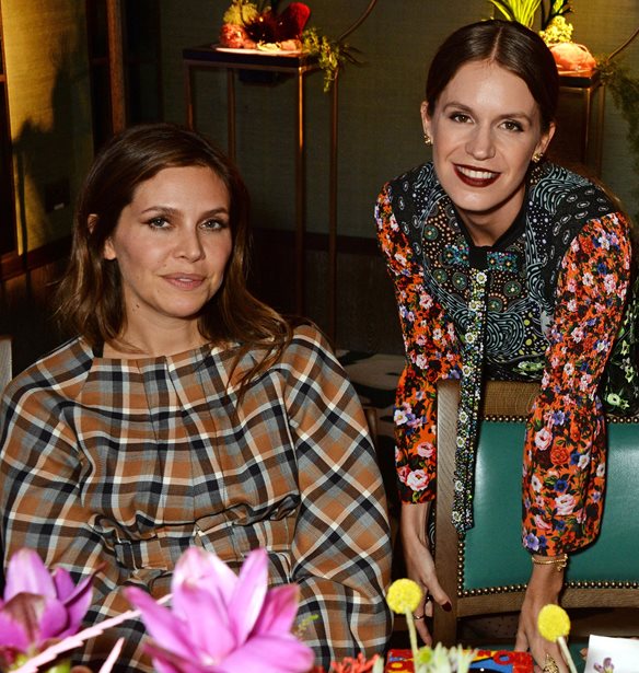 &#x39F; &#x3BA;&#x3BF;&#x3C3;&#x3BC;&#x3B9;&#x3BA;&#x3CC;&#x3C2; &#x3B3;&#x3AC;&#x3BC;&#x3BF;&#x3C2; &#x3C0;&#x3BF;&#x3C5; &#x3C6;&#x3AD;&#x3C1;&#x3BD;&#x3B5;&#x3B9; &#x3C0;&#x3BB;&#x3AE;&#x3B8;&#x3BF;&#x3C2; &#x3B1;&#x3C0;&#x3CC; A-listers &#x3C3;&#x3C4;&#x3B7; &#x3A3;&#x3C0;&#x3B5;&#x3C4;&#x3C3;&#x3BF;&#x3C0;&#x3BF;&#x3CD;&#x3BB;&#x3B1; &#x3C6;&#x3AD;&#x3C4;&#x3BF;&#x3C2; &#x3C4;&#x3BF; &#x3BA;&#x3B1;&#x3BB;&#x3BF;&#x3BA;&#x3B1;&#x3AF;&#x3C1;&#x3B9;