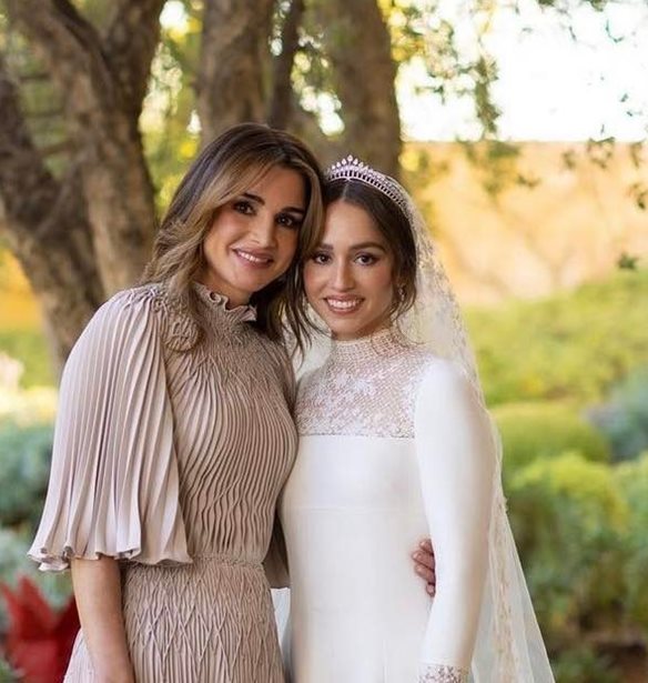 &#x392;&#x3B1;&#x3C3;&#x3AF;&#x3BB;&#x3B9;&#x3C3;&#x3C3;&#x3B1; &#x3A1;&#x3AC;&#x3BD;&#x3B9;&#x3B1; | &#x39F;&#x3B9; &#x3C6;&#x3C9;&#x3C4;&#x3BF;&#x3B3;&#x3C1;&#x3B1;&#x3C6;&#x3AF;&#x3B5;&#x3C2; &#x3C0;&#x3BF;&#x3C5; &#x3BC;&#x3BF;&#x3B9;&#x3C1;&#x3AC;&#x3C3;&#x3C4;&#x3B7;&#x3BA;&#x3B5; &#x3B1;&#x3C0;&#x3CC; &#x3C4;&#x3BF;&#x3BD; &#x3C0;&#x3B1;&#x3C1;&#x3B1;&#x3BC;&#x3C5;&#x3B8;&#x3AD;&#x3BD;&#x3B9;&#x3BF; &#x3B3;&#x3AC;&#x3BC;&#x3BF; &#x3C4;&#x3B7;&#x3C2; &#x3BA;&#x3CC;&#x3C1;&#x3B7;&#x3C2; &#x3C4;&#x3B7;&#x3C2;, &#x3C0;&#x3C1;&#x3B9;&#x3B3;&#x3BA;&#x3AF;&#x3C0;&#x3B9;&#x3C3;&#x3C3;&#x3B1;&#x3C2; &#x399;&#x3BC;&#x3AC;&#x3BD;