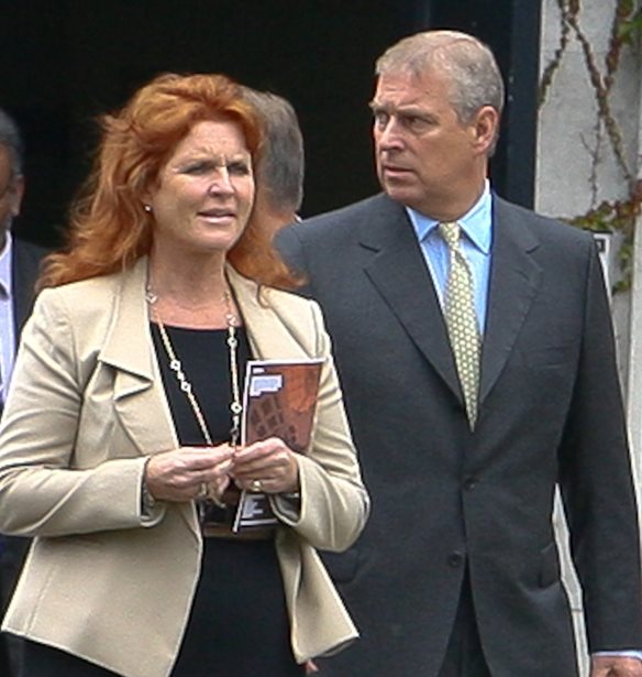 H Sarah Ferguson &#x3B8;&#x3B1; &#x3C0;&#x3B1;&#x3BD;&#x3C4;&#x3C1;&#x3B5;&#x3C5;&#x3CC;&#x3C4;&#x3B1;&#x3BD; &#x3BE;&#x3B1;&#x3BD;&#x3AC; &#x3C4;&#x3BF;&#x3BD; &#x3C0;&#x3C1;&#x3AF;&#x3B3;&#x3BA;&#x3B9;&#x3C0;&#x3B1; Andrew: &quot;&#x395;&#x3AF;&#x3BD;&#x3B1;&#x3B9; &#x3BA;&#x3B1;&#x3BB;&#x3CC;&#x3C2; &#x3AC;&#x3BD;&#x3B8;&#x3C1;&#x3C9;&#x3C0;&#x3BF;&#x3C2;&quot;