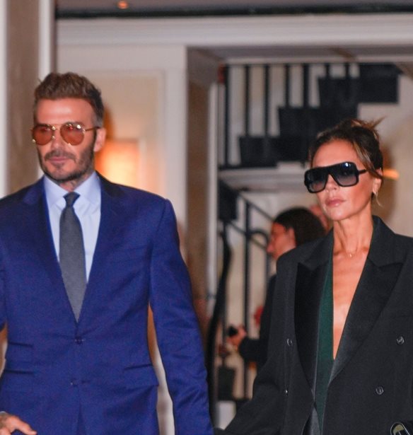 &#x397; Victoria Beckham &#x3B2;&#x3B9;&#x3BD;&#x3C4;&#x3B5;&#x3BF;&#x3C3;&#x3BA;&#x3BF;&#x3C0;&#x3B5;&#x3AF; &#x3BA;&#x3C1;&#x3C5;&#x3C6;&#x3AC; &#x3C4;&#x3BF;&#x3BD; David Beckham &#x3BD;&#x3B1; &#x3C4;&#x3C1;&#x3B1;&#x3B3;&#x3BF;&#x3C5;&#x3B4;&#x3AC;&#x3B5;&#x3B9; Mariah Carey