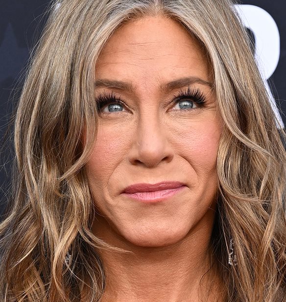 Jennifer Aniston | &#x398;&#x3C5;&#x3BC;&#x3AC;&#x3C4;&#x3B1;&#x3B9; &#x3C4;&#x3BF; &#x3C0;&#x3C1;&#x3CE;&#x3C4;&#x3BF; &#x3C4;&#x3B7;&#x3C2; &#x3B3;&#x3CD;&#x3C1;&#x3B9;&#x3C3;&#x3BC;&#x3B1; &#x3C3;&#x3C4;&#x3B1; Friends